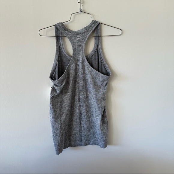 Lululemon Swiftly Tech Tank Size 8 - Picture 4 of 4